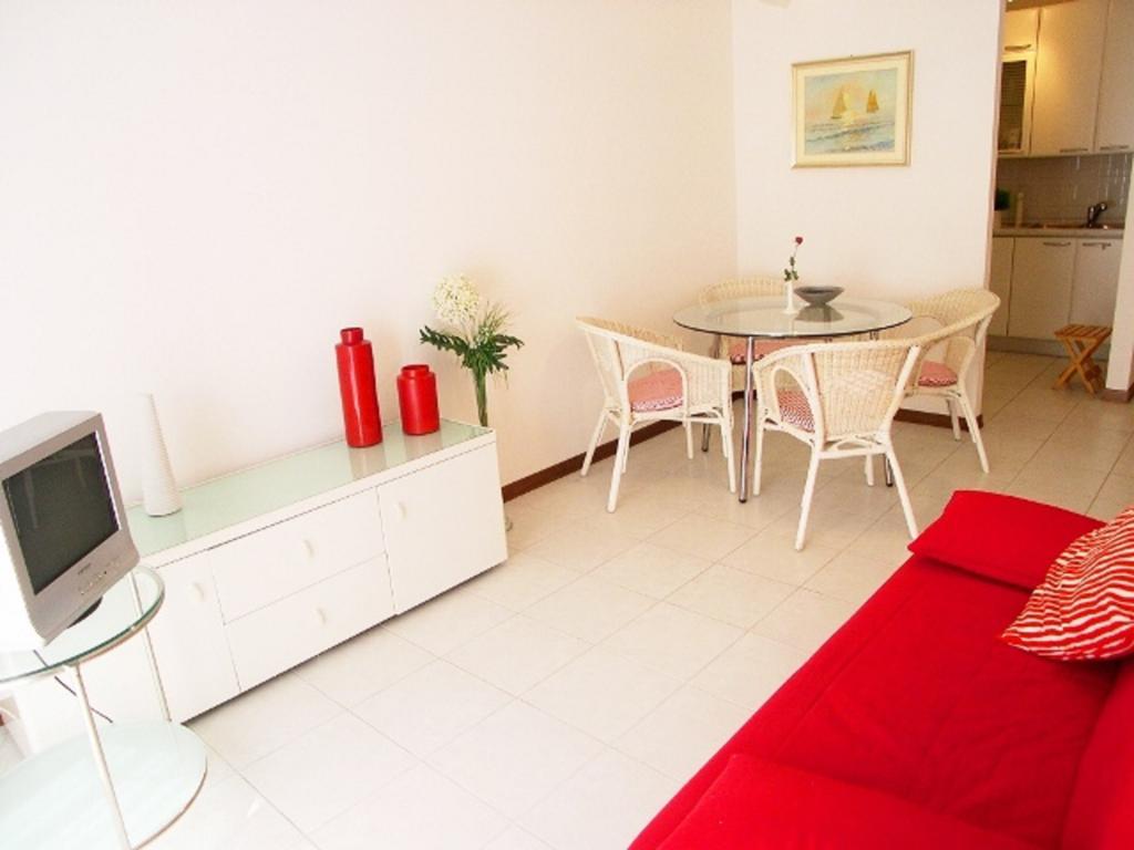 Lina'S Apartment Grado Exterior photo