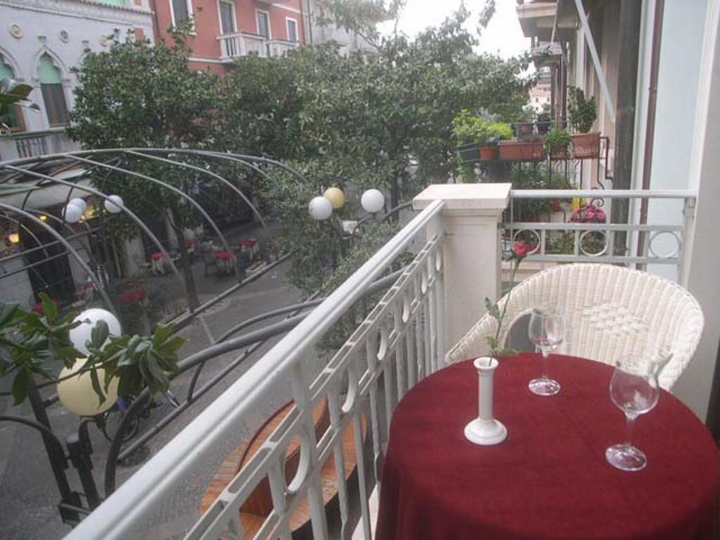 Lina'S Apartment Grado Exterior photo